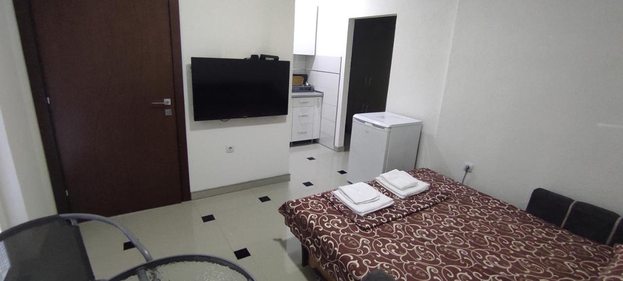 Alp Apartment オフリド エクステリア 写真