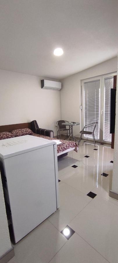 Alp Apartment オフリド エクステリア 写真